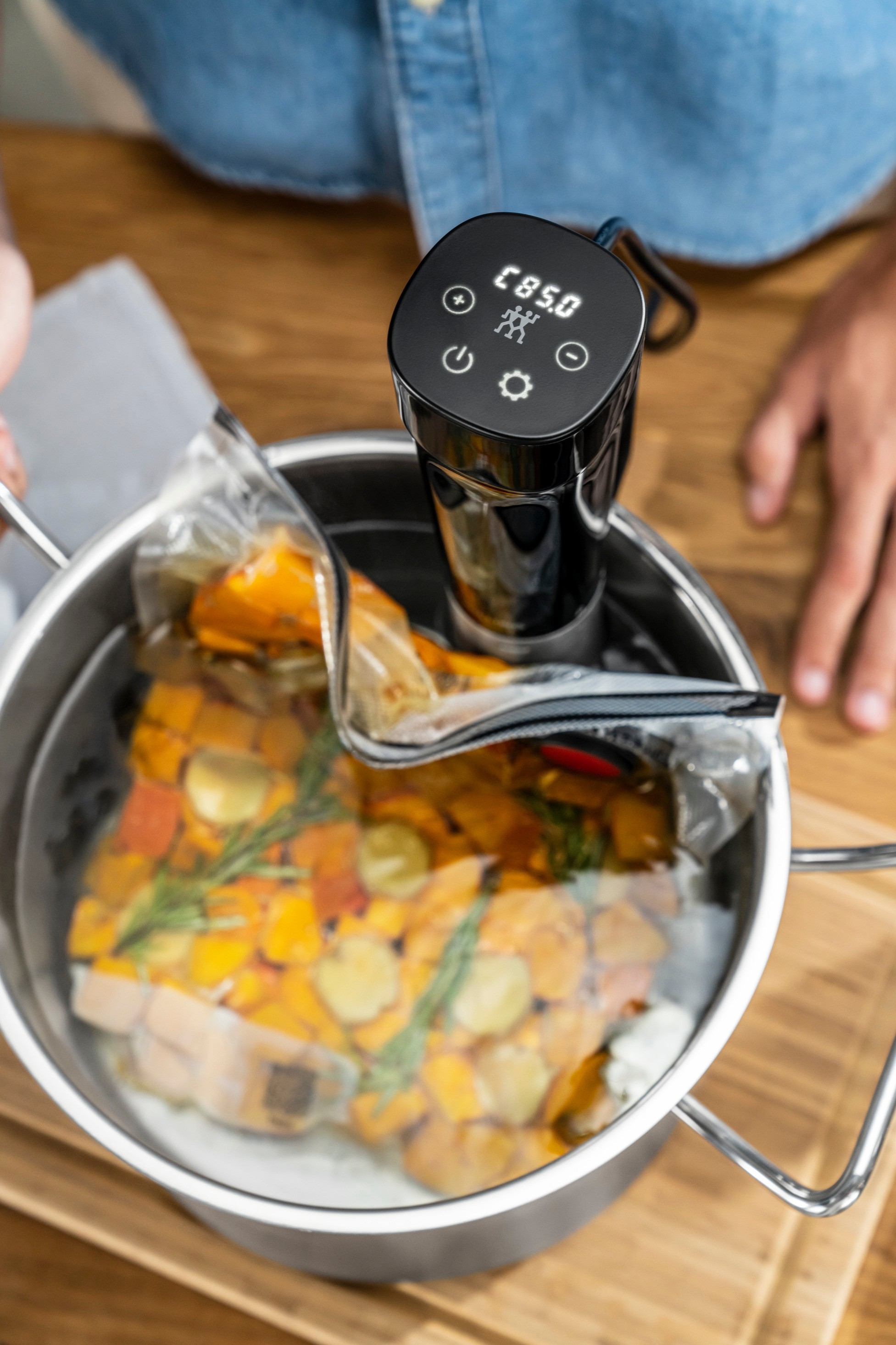 BetterKitchen.eu Buy Zwilling Enfinigy Sousvide Stick